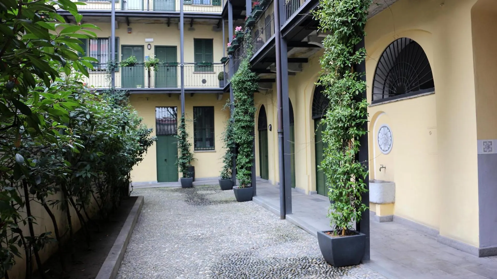 Charming Apartment Parco - Arco Della Pace - Perfect For 5 People Milan