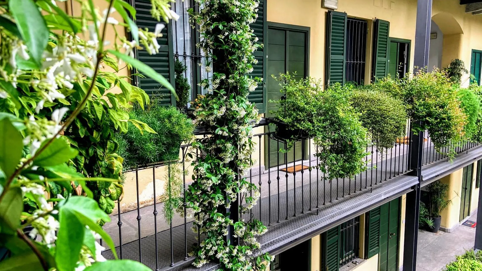 Charming Apartment Parco - Arco Della Pace - Perfect For 5 People Milan Italy